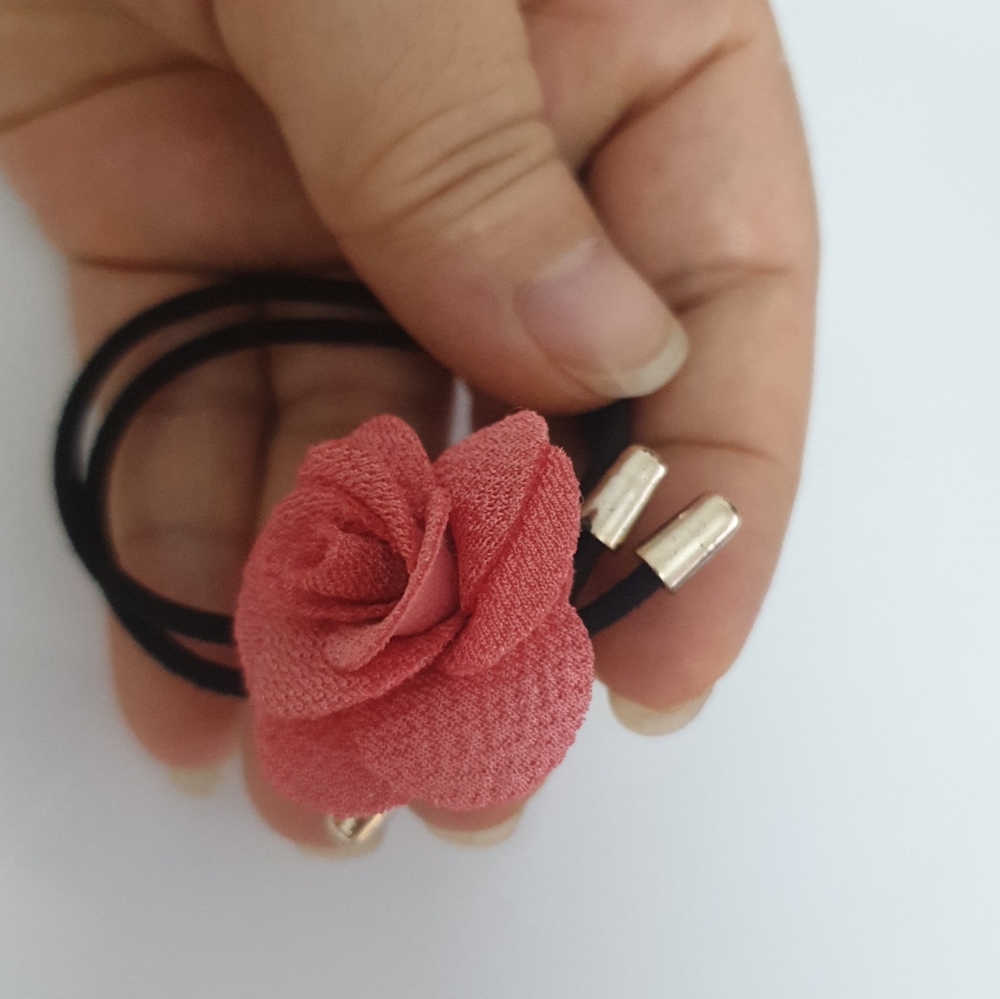 hair ties , girls , black
